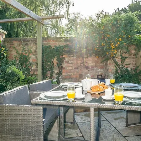 3 The Mews Feriehus *