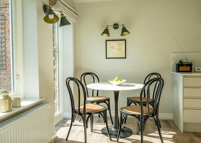 3 The Mews York